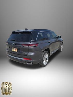 Baltic Gray Metallic Clearcoat 2024 Jeep Grand Cherokee Summit