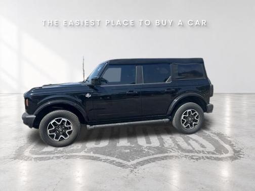 Shadow Black 2023 Ford Bronco Base