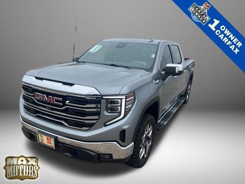 Sterling Metallic 2024 GMC Sierra 1500 SLT