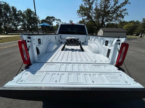 Oxford White 2026 Ford F-350 XLT