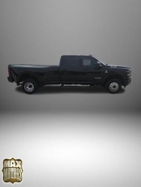 Diamond Black Crystal Pearlcoat 2026 RAM 3500 Big Horn