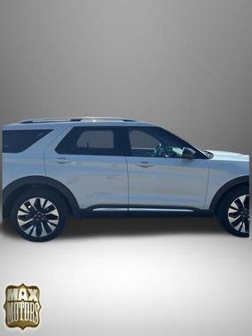 SPACE WHITE METALLIC 2025 Ford Explorer Platinum