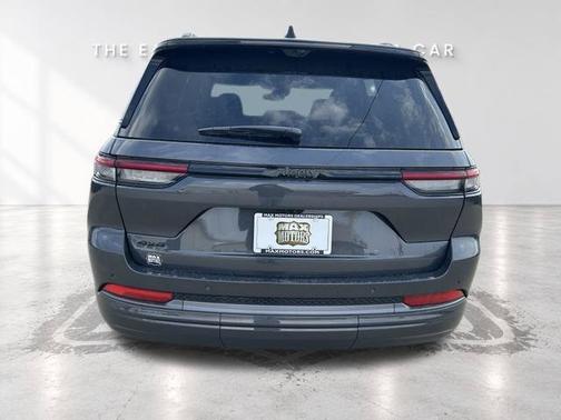 Baltic Gray Metallic Clearcoat 2026 Jeep Grand Cherokee Limited Reserve 4x4
