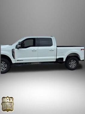 Oxford White 2024 Ford F-250 Lariat