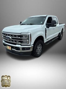 Oxford White 2024 Ford F-250 Lariat