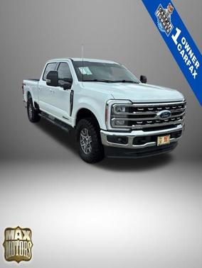 Oxford White 2024 Ford F-250 Lariat