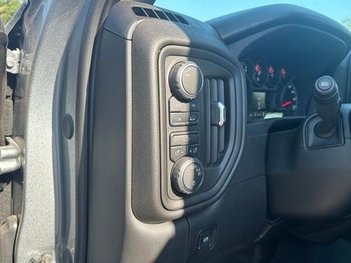 Sterling Gray Metallic 2025 Chevrolet Silverado 1500 Custom