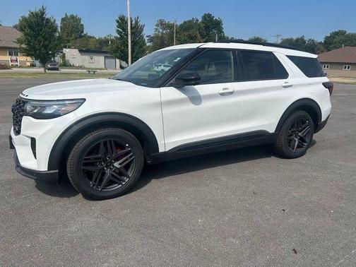 Star White Metallic Tri-Coat 2026 Ford Explorer ST 4WD