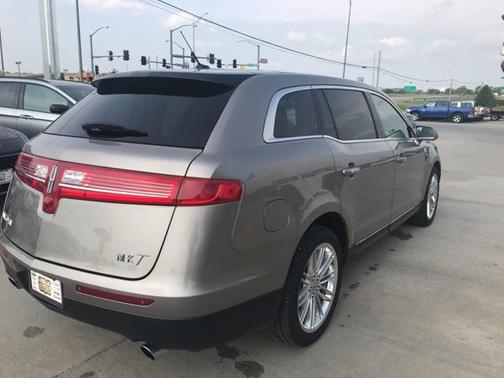 ICED MOCHA 2019 Lincoln MKT Reserve