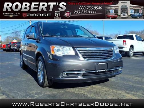 2016 Chrysler Town & Country Limited Platinum