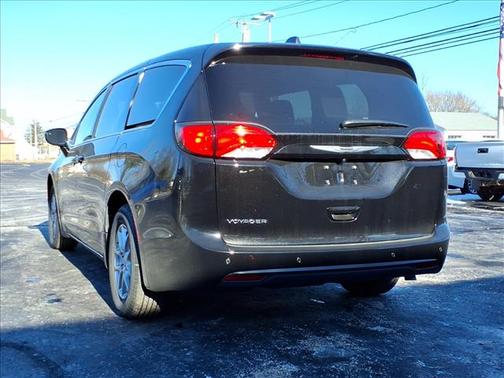 2026 Chrysler Voyager LX