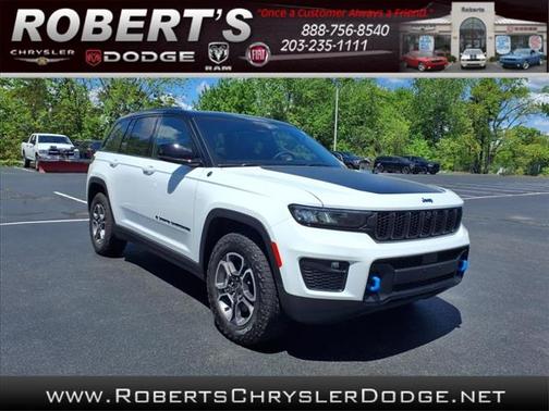 2023 Jeep Grand Cherokee Trailhawk