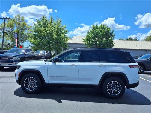 2023 Jeep Grand Cherokee Trailhawk