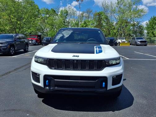 2023 Jeep Grand Cherokee Trailhawk