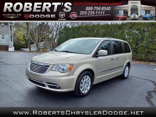 2016 Chrysler Town & Country Touring