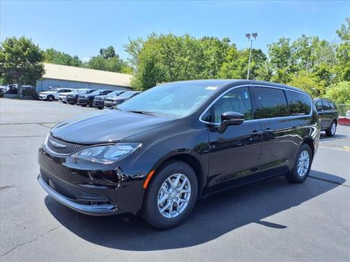 2026 Chrysler Voyager LX