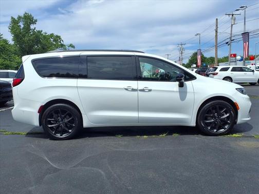 2023 Chrysler Pacifica Limited