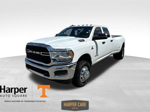 2022 RAM 3500 Tradesman Crew Cab 4x4 8' Box