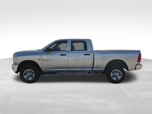 2017 RAM 2500 Tradesman Crew Cab 4x4 6'4' Box