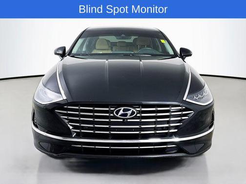 2020 Hyundai SONATA Hybrid Limited