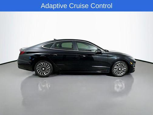 2020 Hyundai SONATA Hybrid Limited