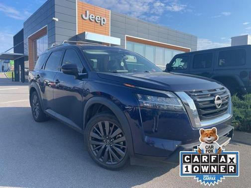 2022 Nissan Pathfinder SL 2WD