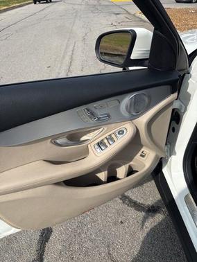 2017 Mercedes-Benz GLC 300 4MATIC