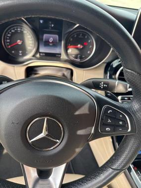 2017 Mercedes-Benz GLC 300 4MATIC