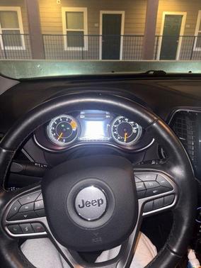 Bright White Clearcoat 2019 Jeep Cherokee Limited