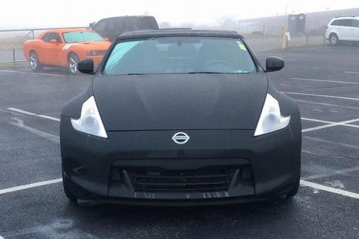 Photo 2 of 25 of 2012 Nissan 370Z Touring