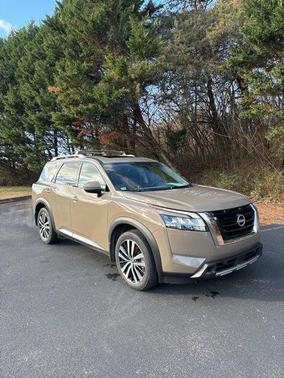 2024 Nissan Pathfinder Platinum