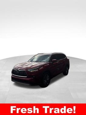 2021 Toyota Highlander Hybrid Platinum