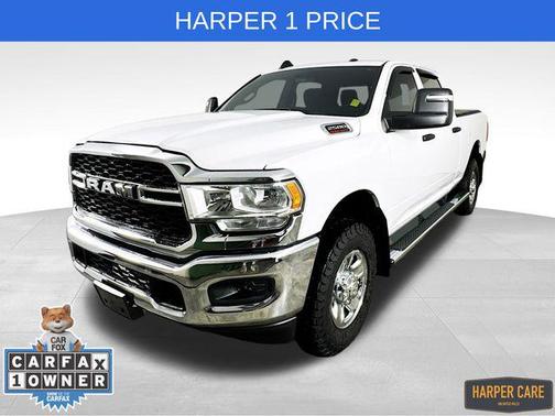2024 RAM 2500 Tradesman Crew Cab 4x4 6'4' Box