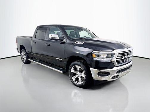Diamond Black Crystal Pearlcoat 2023 RAM 1500 Laramie