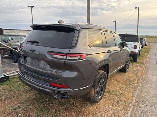 2023 Jeep Grand Cherokee L Summit Reserve