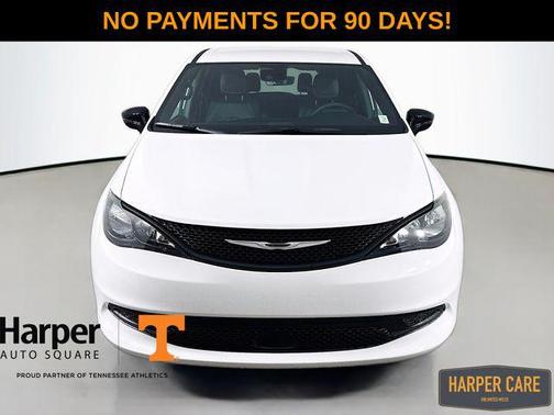 2026 Chrysler Voyager LX