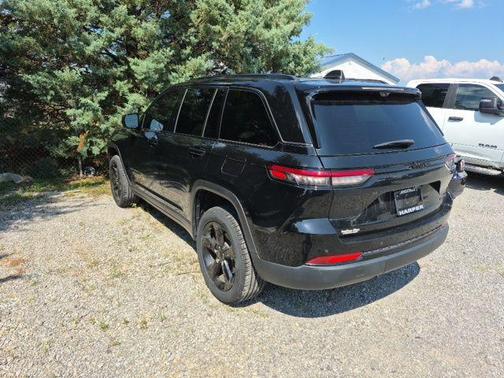 2023 Jeep Grand Cherokee Limited X