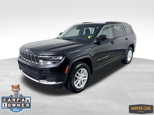 Diamond Black Crystal Pearlcoat 2025 Jeep Grand Cherokee L Laredo