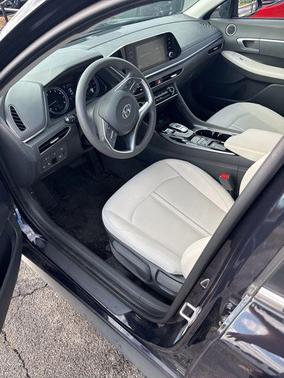 2023 Hyundai SONATA SE