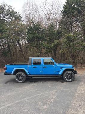 2024 Jeep Gladiator Willys