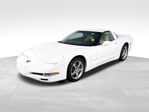 Speedway White 2001 Chevrolet Corvette Base