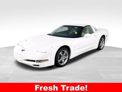 Speedway White 2001 Chevrolet Corvette Base