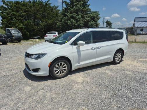 2018 Chrysler Pacifica Touring-L