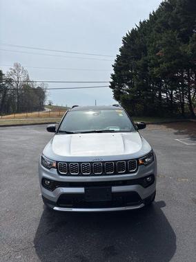 Silver Zynith Metallic Clearcoat 2025 Jeep Compass Limited
