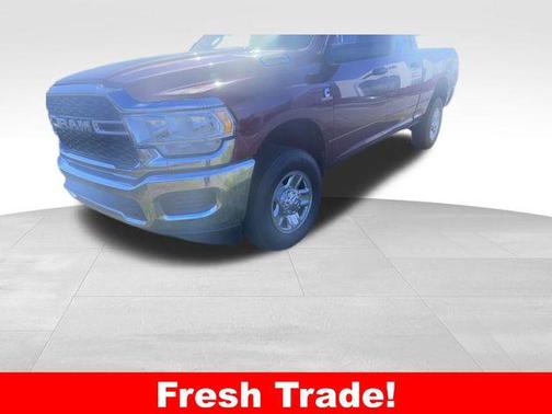 2024 RAM 2500 Tradesman Crew Cab 4x4 6'4' Box