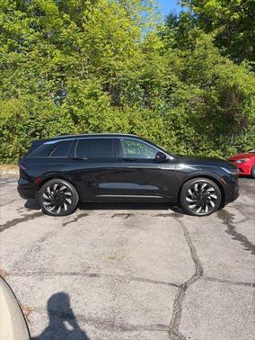 Infinite Black Metallic Clearcoat 2024 Lincoln Nautilus Black Label