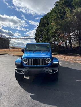2024 Jeep Wrangler 4-Door Sahara 4x4