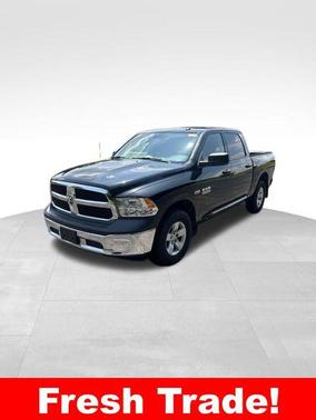 Brilliant Black Crystal Pearlcoat 2017 RAM 1500 Tradesman