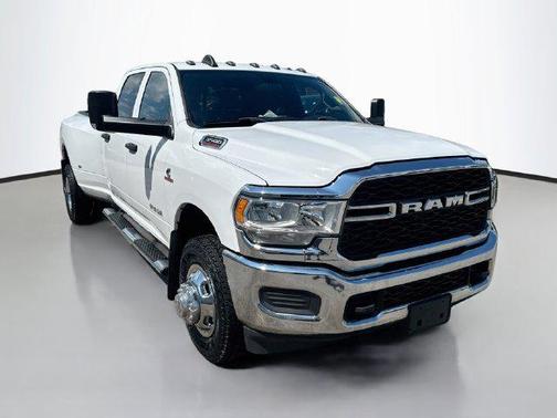 Bright White Clearcoat 2021 RAM 3500 Tradesman Crew Cab 4x4 8' Box