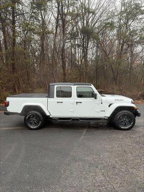 2022 Jeep Gladiator Willys 4x4